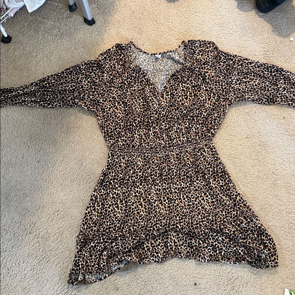 Old Navy Leopard Print Long Sleeve Dress